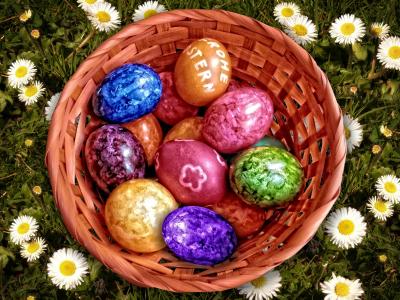 复活节的巢, 复活节, 复活节彩蛋, 多彩, 购物篮, 复活节彩蛋绘画, 春天