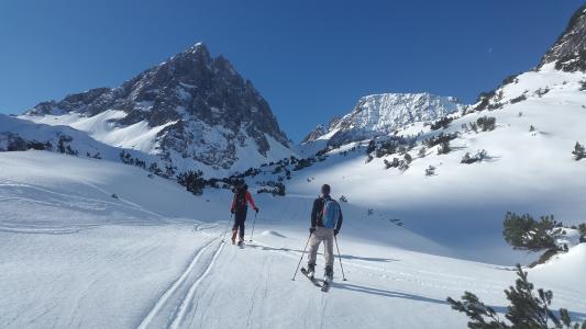 越野滑雪, 河谷, skitouren 的前任, 高山, 冬天, 山脉, 白雪皑皑