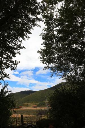 新都, 西藏, 蓝蓝的天空和洁白的云朵, 山, 退房