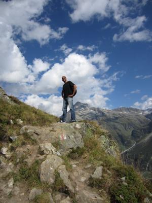 男子, 山顶, 阿尔卑斯山, 瑞士, 阳光明媚, 洁白的云朵