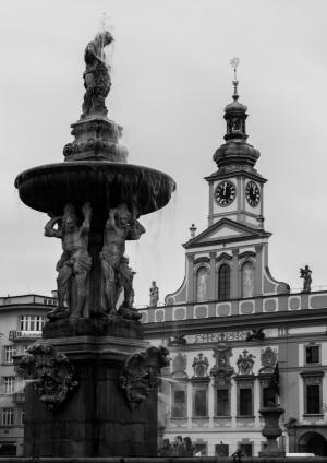 黑色和白色, 喷泉, 大会堂, 捷克狄祖维斯