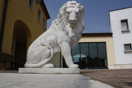 圣马力诺, 狮子, 雕像