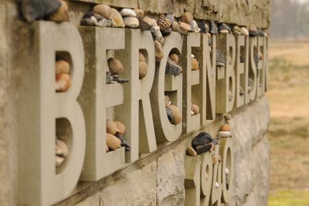 犹太种族灭绝纪念碑, 卑尔根 beljen, bergenbelsen