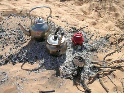 撒哈拉茶, 三通, 沙漠, 篝火, 茶壶