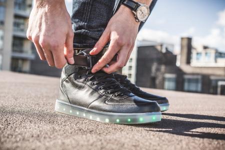LED运动鞋