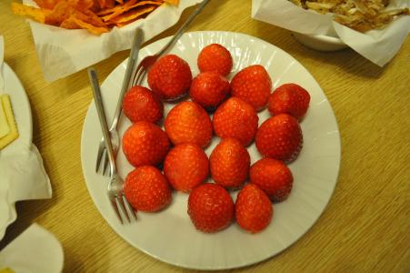 草莓, 小吃, 甜点, 餐桌, 水果, 木桌