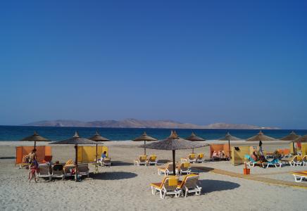 海, 蓝色, 孙躺椅, 阳伞, 假期, 太阳, 海滩