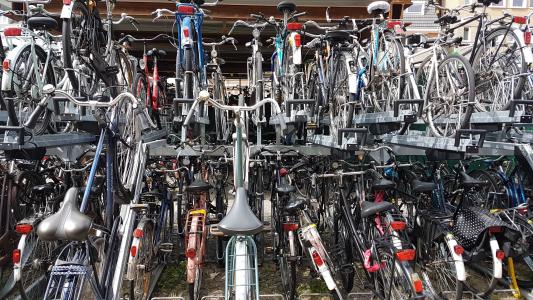 自行车, 自行车公园地方, 马斯特里赫, 荷兰, 运动, 城市生活