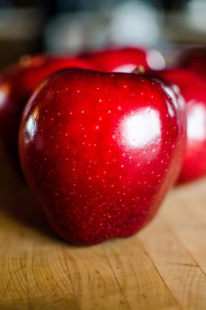 苹果, 水果, 红红的苹果, 切菜板, 碗里, 单, 食品