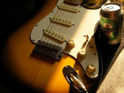 吉他, 吉他, 啤酒, 喜力啤酒, 电吉他, 乐器, 弦乐器