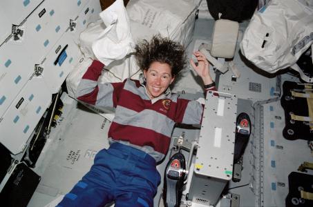 女宇航员洗发, 空间, 班车, 亚特兰蒂斯号, 太空穿梭机, 航天器, 车辆