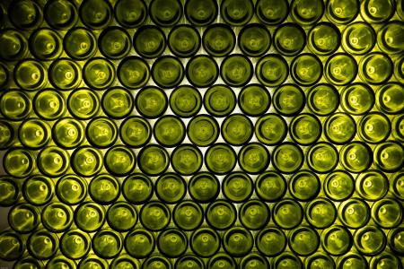 瓶, 瓶底, 绿色, 葡萄酒, 葡萄酒瓶, 书架, 光的戏剧
