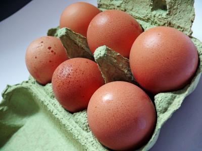 鸡蛋, 鸡蛋纸箱, 鸡蛋, 食品, 蛋盒, 棕色的鸡蛋, 鸡蛋销售包装