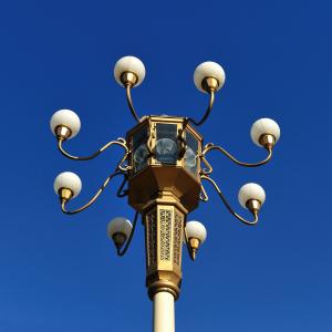 蓝蓝的天空, 灯泡, 灯柱, 光, 低角度拍摄, 发布, 街上的路灯