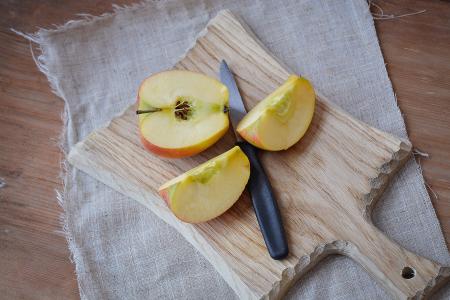 苹果, 生物苹果, 切, 苹果片, 木板, 切菜板, 刀