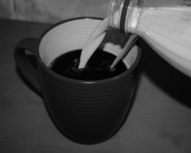 咖啡, 奶油, 牛奶, 杯, 杯子, 黑色和白色