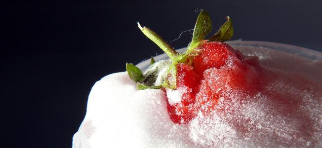 令人垂涎, 浆果, 微妙, 美味, 冰, 草莓, 冰上的草莓