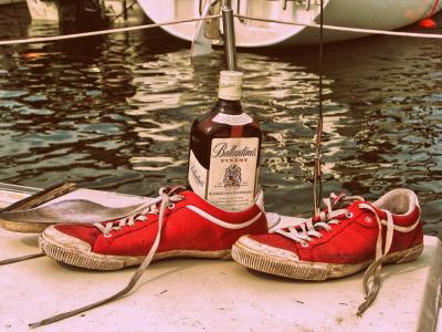ballantines, 威士忌酒, 运动鞋, 水, 帆船, 避风港, keja
