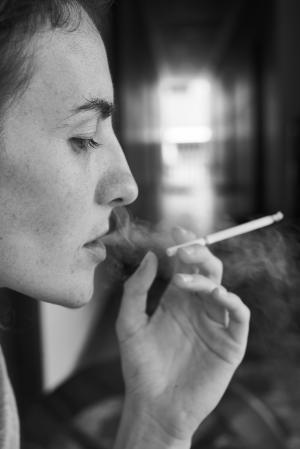 妇女, 香烟, 饮料, 尼古丁, 曝光, 有害, 依赖