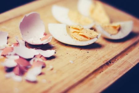 早餐, 熟蛋, 食用, 鸡蛋, 蛋壳, 蛋黄, 蛋壳