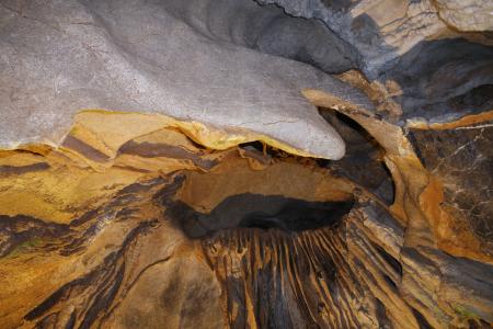 洞穴, 阿拉尼亚, 洞室