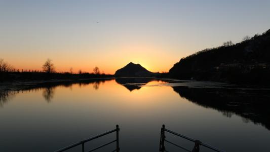 日落, 鸭绿江, 朝鲜