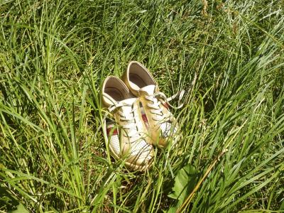 运动鞋, 草, 暑假