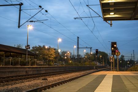 火车站, 早上, 时钟, 钟面, gleise, 平台, 似乎