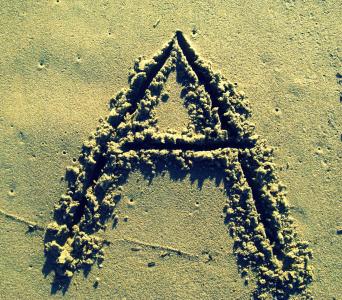 字母 a, 沙子, 棍子, 海滩, 字母表