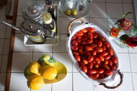 柠檬, 橄榄油, 水罐, 番茄, 鸡蛋西红柿, 购物篮, 盐