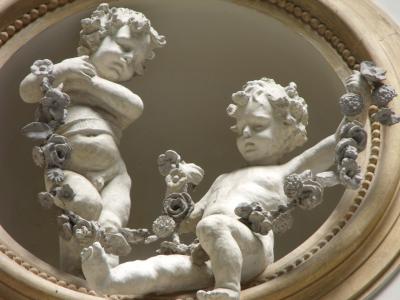 那不勒斯王子画廊, 石膏作品, 儿童, 花环, 上升