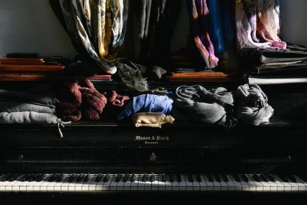 黑色, 钢琴, 各种, 衣服, 很多, 钥匙, 我吗？