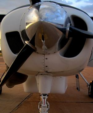 飞机, 飞机, 固定的翼, 白色, 螺旋桨, 金属, 微调框