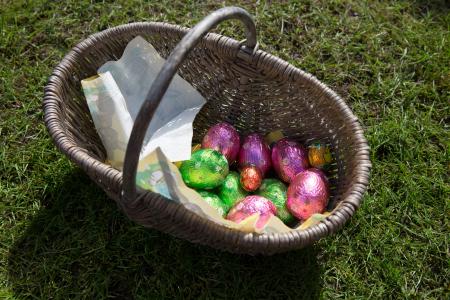 复活节, 复活节彩蛋, ij, 鸡蛋, 紫色, 绿色, 购物篮