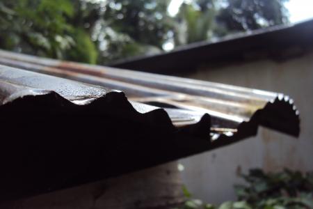 老屋顶板料, 湿法, 下雨天, 雨, 下雨天, 生锈, 屋顶