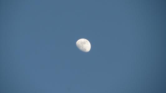 月亮, 蓝蓝的天空, 白天