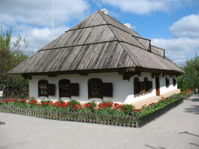 乌克兰羽田孜, 博物馆, 波尔塔瓦, 春天, 传统的房子, 建筑外观, 建筑的结构