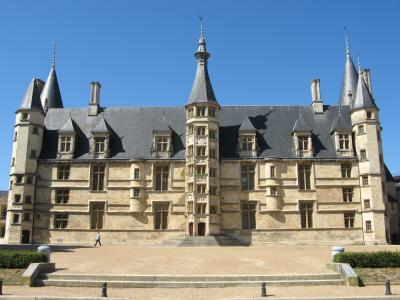 公爵宫殿, 城堡, 内韦尔, 法国