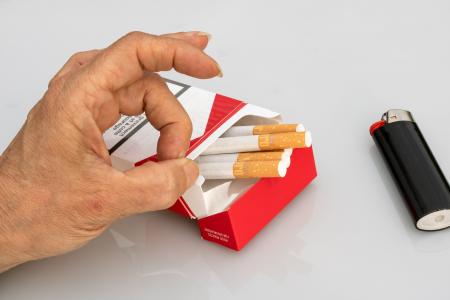 无烟房, 香烟, 香烟盒, 手, 手指, 用手指 wegschnipsen, 烟草
