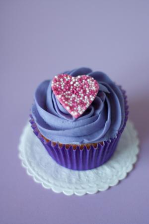 纸杯蛋糕, 心, 甜点, 糖果, 对待, 食品, 紫色