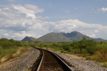 火车, 火车轨道, 铁路, 户外, 景观, 沙漠, 云彩