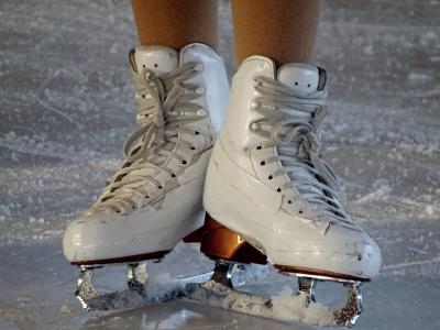 溜冰鞋, 花样滑冰, 人造冰, 溜冰场, 防滑, 鞋带, 滑冰