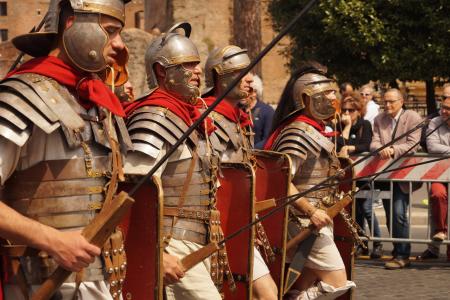罗马假日, 罗马的发源地, 罗马战士