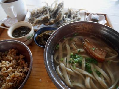 冲绳荞麦面, mozuku 海藻附近, 冲绳菜, 当地菜
