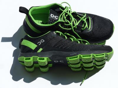 运动鞋, 跑步鞋, 运动鞋, 马拉松鞋, 鞋子, 绿色, 黑色