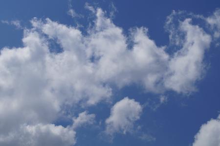 天空, 蓝色, 云计算, 洁白的云朵, 云彩, 夏季的一天, 天气很好