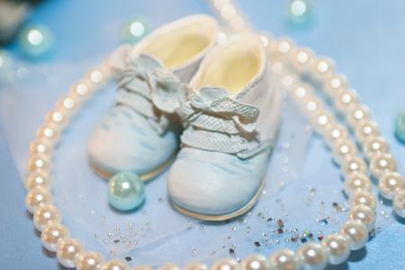 婴儿鞋, 青色的淡蓝色, 价格极好的明珠, 项链, 时尚, 鞋子, 婚礼