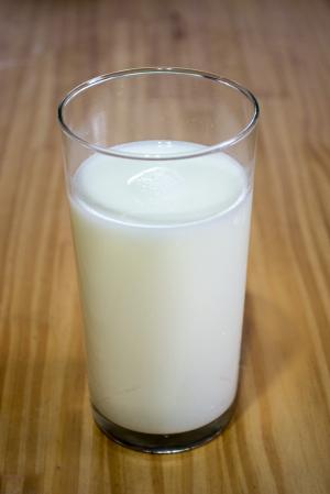 牛奶, 杯牛奶, 钙, 营养, 早餐, 奶制品, 饮料