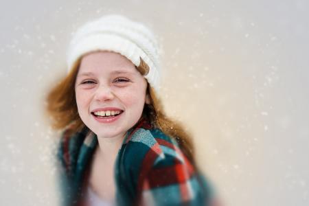 女孩, 雪, 冬天, 一个微笑, 乐趣, 儿童