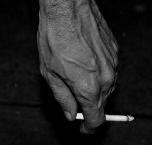 黑色和白色, 手, 香烟, 男性, 吸烟, 人类的手, 男子